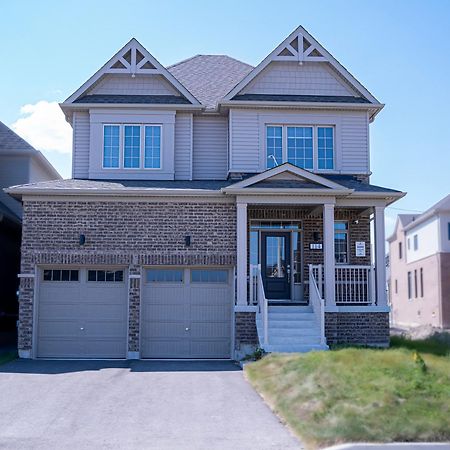 Modern 4Br House In Barrie! Vila Exterior foto